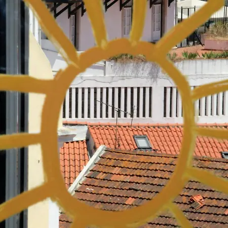 Daire Ideal Address With Fantastic View Castel -old Town-river