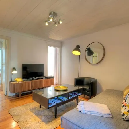 Ideal Address With Fantastic View Castel -old Town-river Lissabon